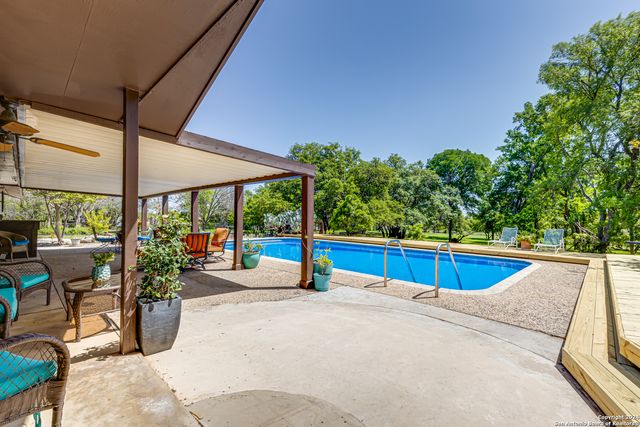 8651 Bindseil Ln, San Antonio, TX 78266