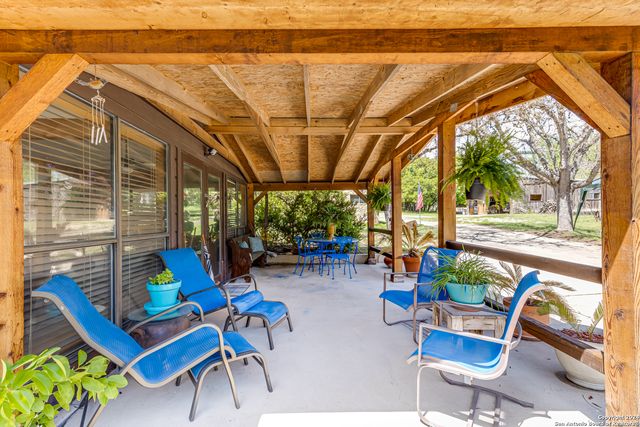 8651 Bindseil Ln, San Antonio, TX 78266