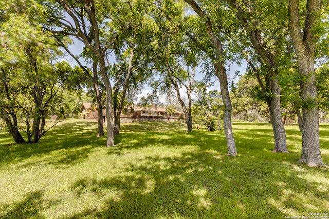 8651 Bindseil Ln, San Antonio, TX 78266