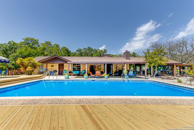 8651 Bindseil Ln, San Antonio, TX 78266