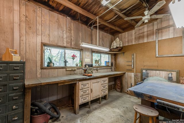 8651 Bindseil Ln, San Antonio, TX 78266