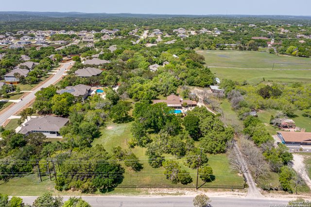 8651 Bindseil Ln, San Antonio, TX 78266