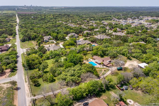 8651 Bindseil Ln, San Antonio, TX 78266