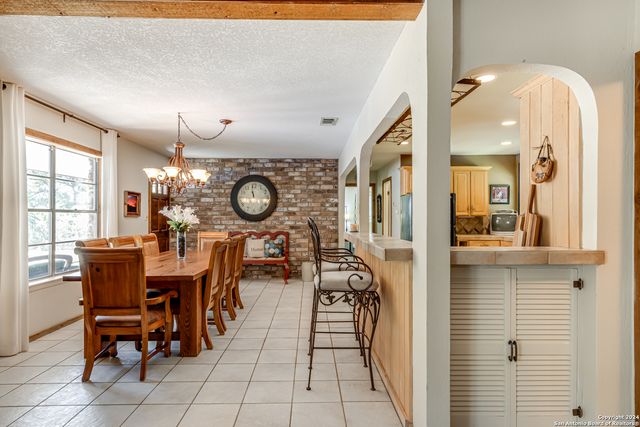 8651 Bindseil Ln, San Antonio, TX 78266