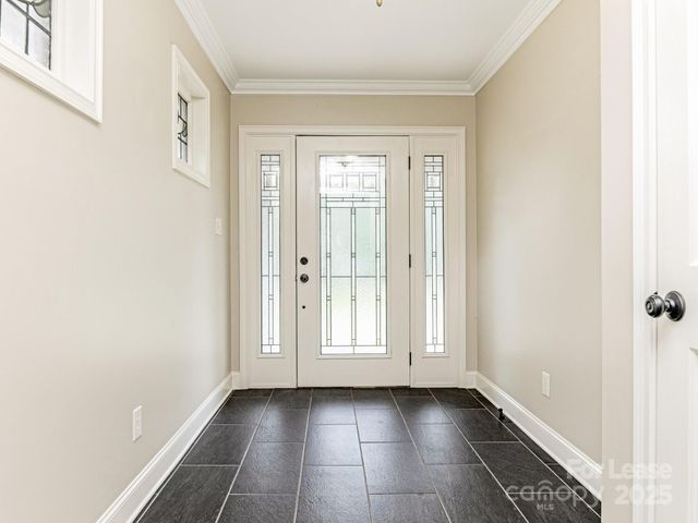 1174 Robinhood Circle, Charlotte, NC 28227