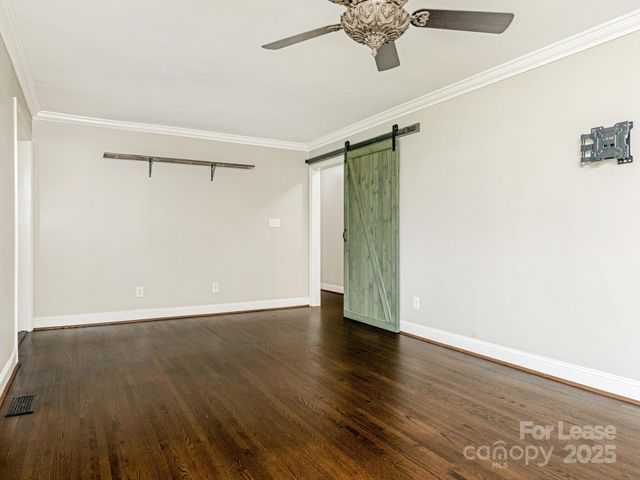 1174 Robinhood Circle, Charlotte, NC 28227