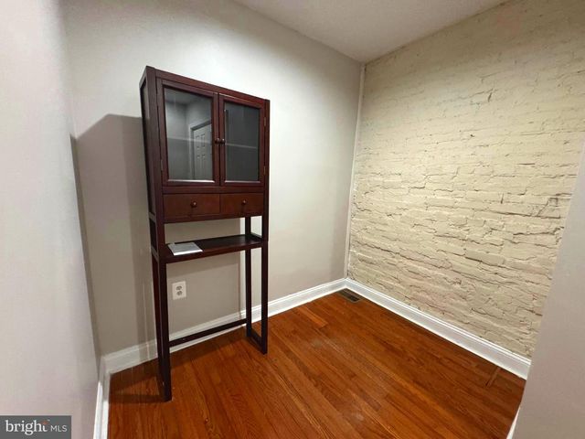 1303 W CROSS ST W, Baltimore, MD 21223
