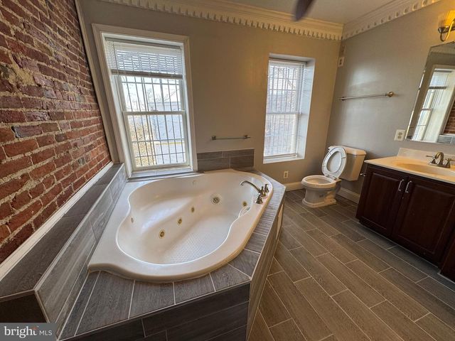 1303 W CROSS ST W, Baltimore, MD 21223