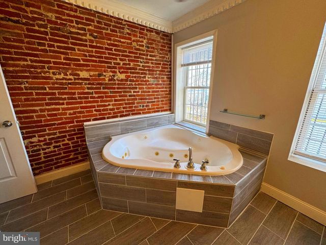 1303 W CROSS ST W, Baltimore, MD 21223
