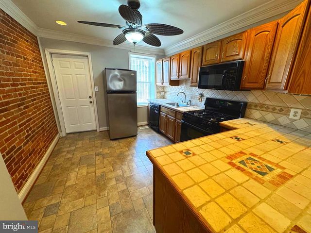 1303 W CROSS ST W, Baltimore, MD 21223
