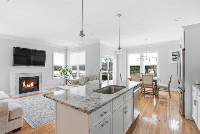 1 Sunflower Way, Plymouth, MA 02360