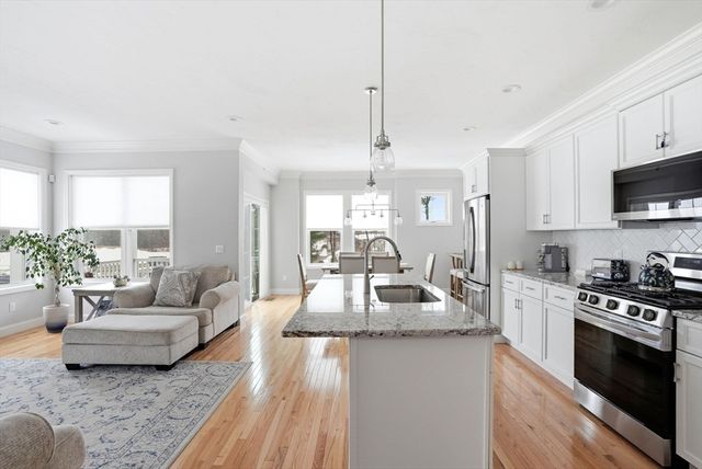 1 Sunflower Way, Plymouth, MA 02360