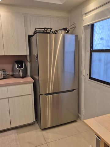 20400 W Country Club Dr 605, Aventura, FL 33180