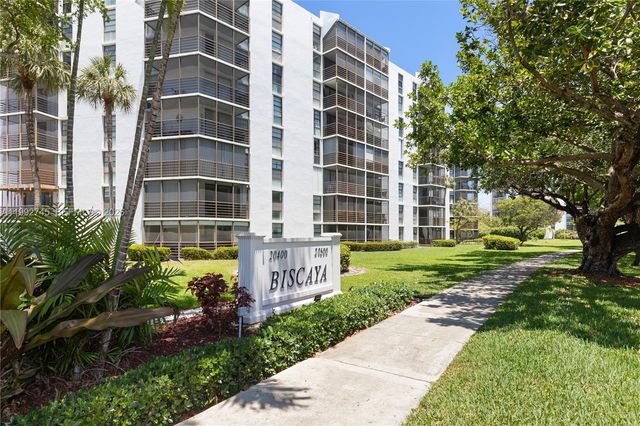 20400 W Country Club Dr 605, Aventura, FL 33180