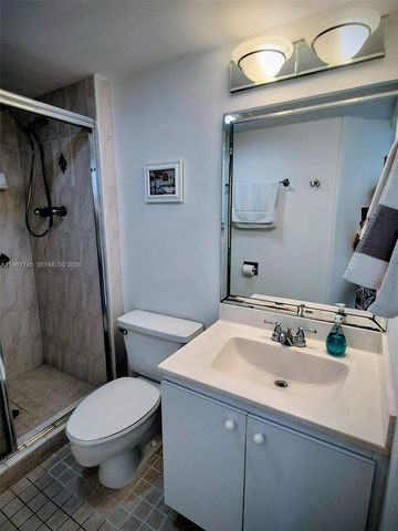 20400 W Country Club Dr 605, Aventura, FL 33180