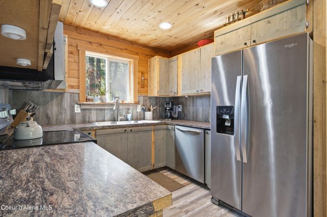 24554 N Estates DR, Athol, ID 83801