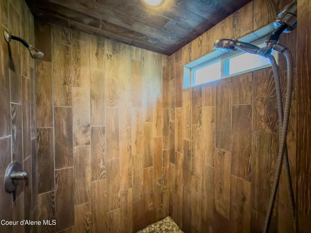24554 N Estates DR, Athol, ID 83801