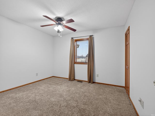 8523 Wyss Meadows Drive, Fort Wayne, IN 46819