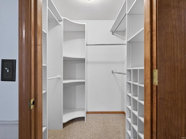 8523 Wyss Meadows Drive, Fort Wayne, IN 46819