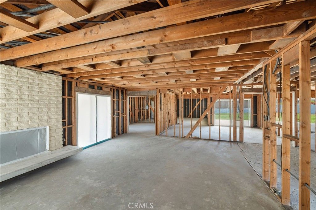 Image 10 of property listing at 807 Aldebaran Circle, Newport Beach, CA 92660