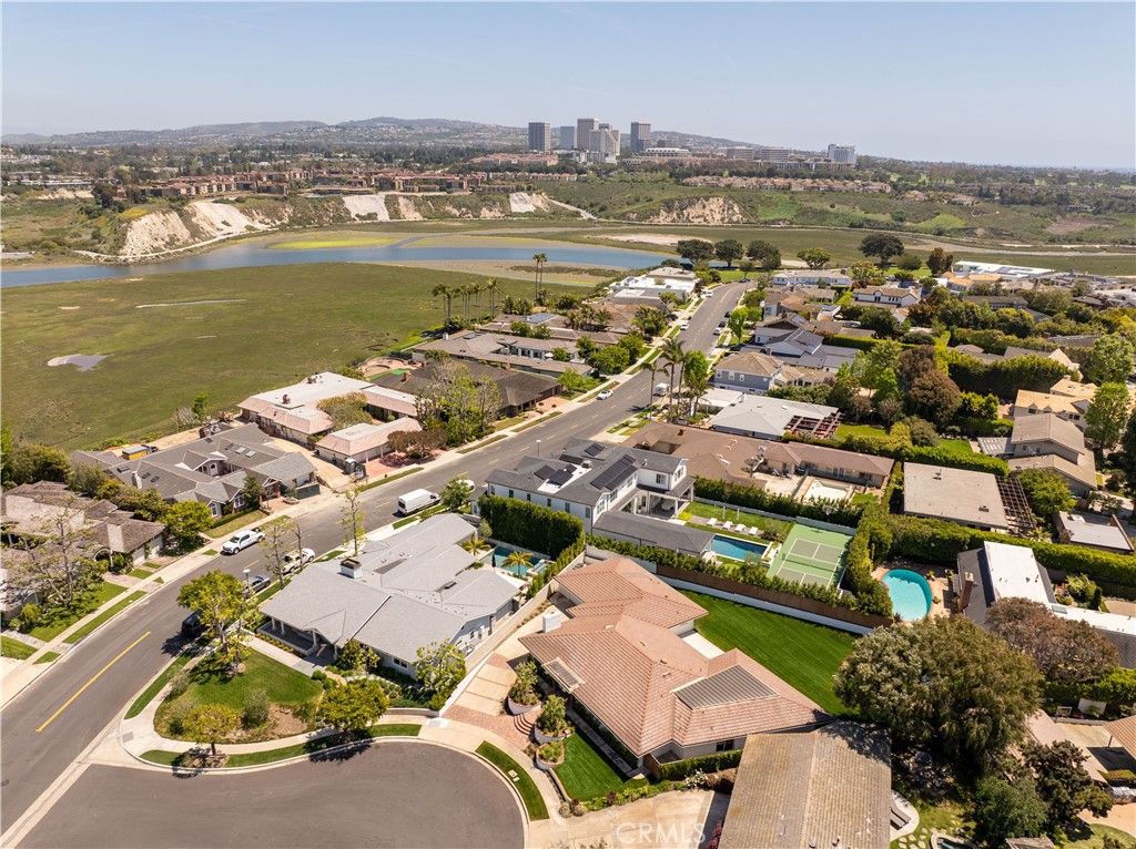 Image 14 of property listing at 807 Aldebaran Circle, Newport Beach, CA 92660