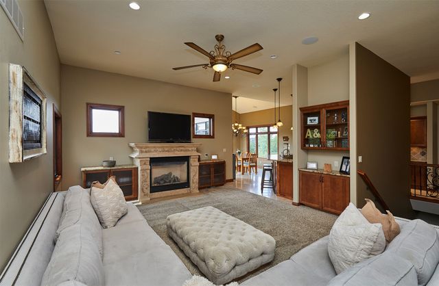 9127 NW 72nd Circle, Johnston, IA 50131