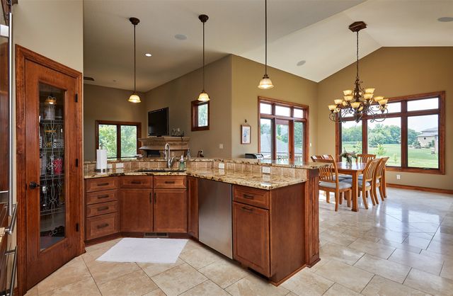 9127 NW 72nd Circle, Johnston, IA 50131