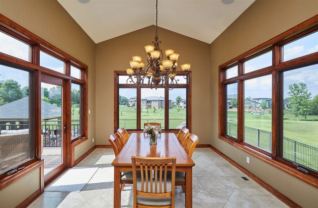 9127 NW 72nd Circle, Johnston, IA 50131