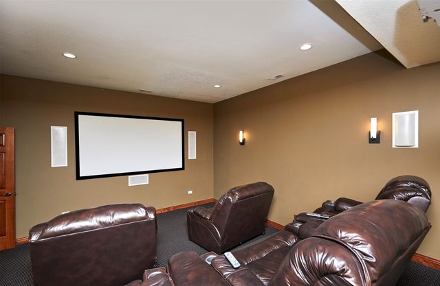 9127 NW 72nd Circle, Johnston, IA 50131
