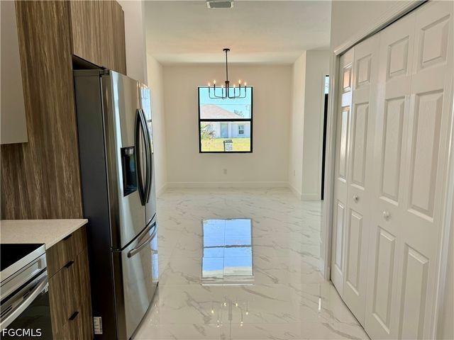 1208 NW 25th PL, Cape Coral, FL 33993