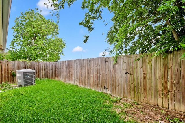 4508 Stanford Court, Houston, TX 77041