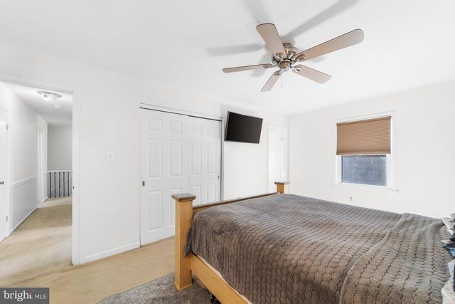 1071 HUGHES DR, Hamilton, NJ 08690