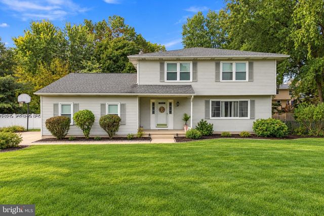 1071 HUGHES DR, Hamilton, NJ 08690