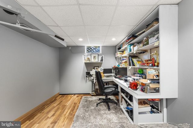 1071 HUGHES DR, Hamilton, NJ 08690