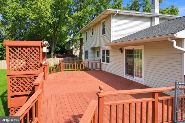 1071 HUGHES DR, Hamilton, NJ 08690