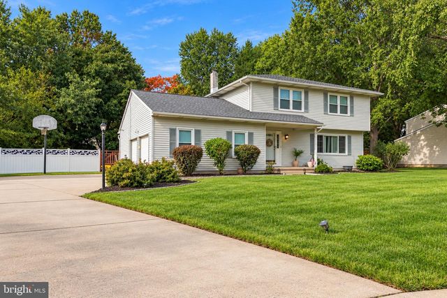 1071 HUGHES DR, Hamilton, NJ 08690