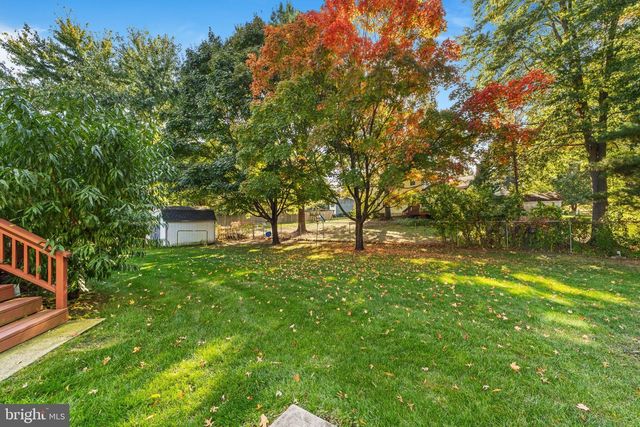 1071 HUGHES DR, Hamilton, NJ 08690