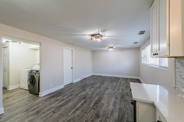 16039 Marion Drive, South Holland, IL 60473