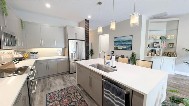 2879 Gin Berry Way, West Palm Beach, FL 33401