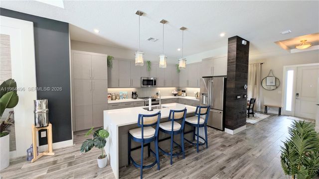 2879 Gin Berry Way, West Palm Beach, FL 33401