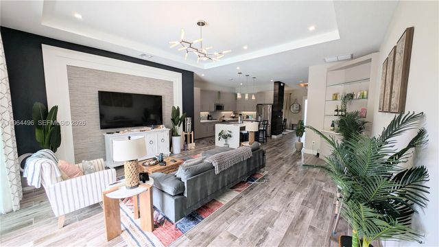 2879 Gin Berry Way, West Palm Beach, FL 33401