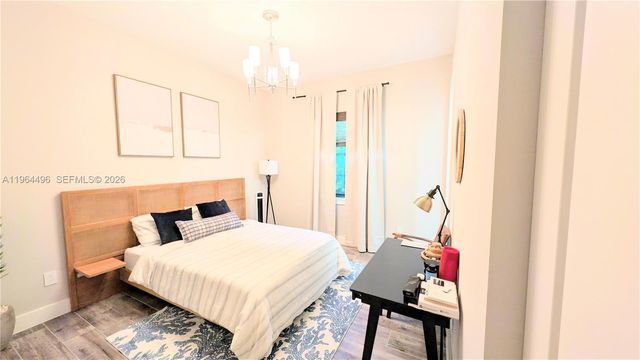 2879 Gin Berry Way, West Palm Beach, FL 33401
