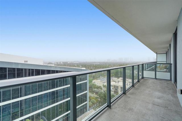 2960 NE 207th St 1108, Miami, FL 33180