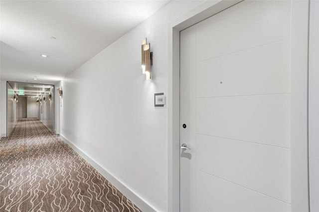 2960 NE 207th St 1108, Miami, FL 33180