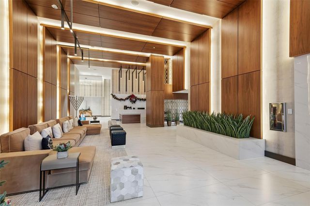 2960 NE 207th St 1108, Miami, FL 33180