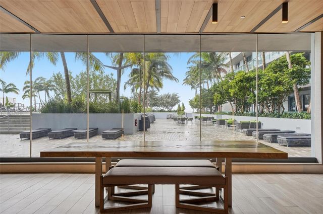 2960 NE 207th St 1108, Miami, FL 33180