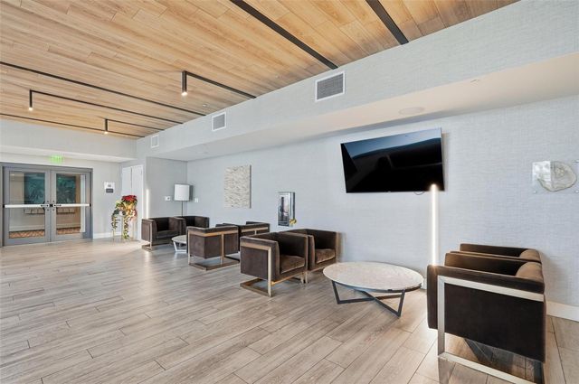 2960 NE 207th St 1108, Miami, FL 33180