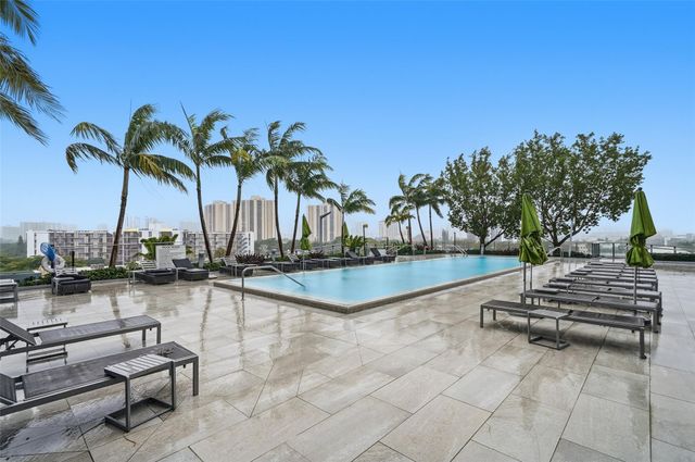 2960 NE 207th St 1108, Miami, FL 33180