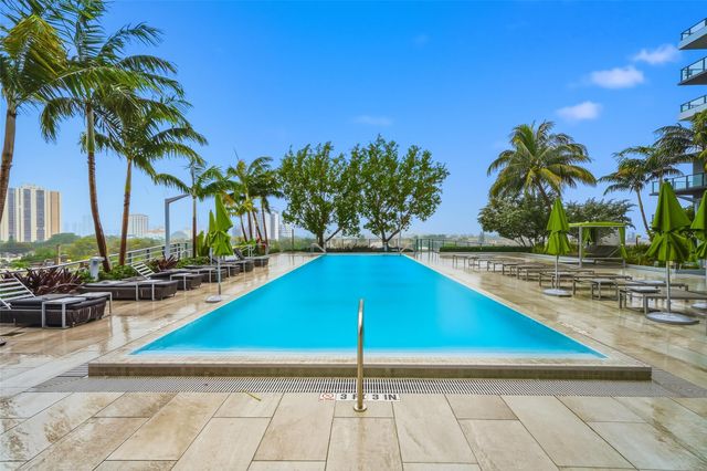 2960 NE 207th St 1108, Miami, FL 33180