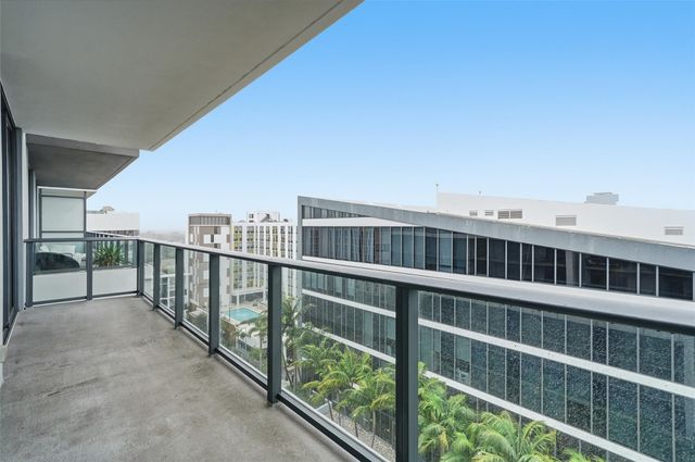 2960 NE 207th St 1108, Miami, FL 33180